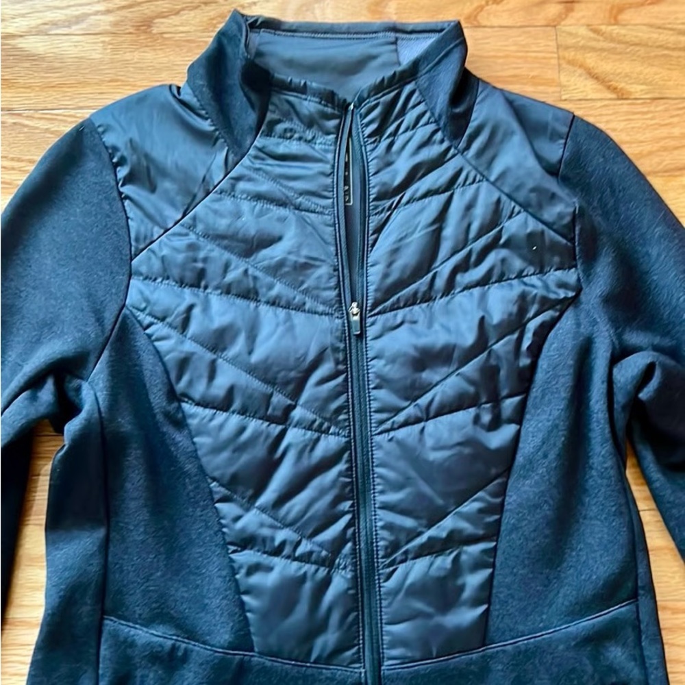 North Face Women’s Black Quilted Jacket Size Medium